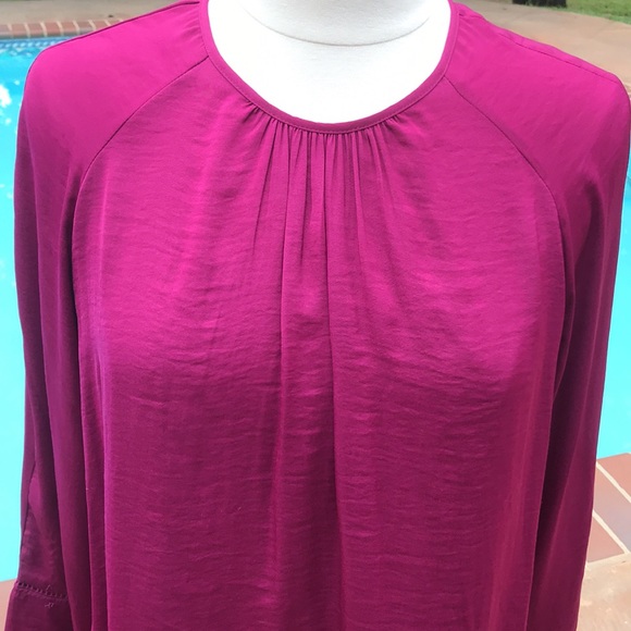 Mossimo Women’s, Large, fuchsia flowy blouse. - Picture 6 of 11